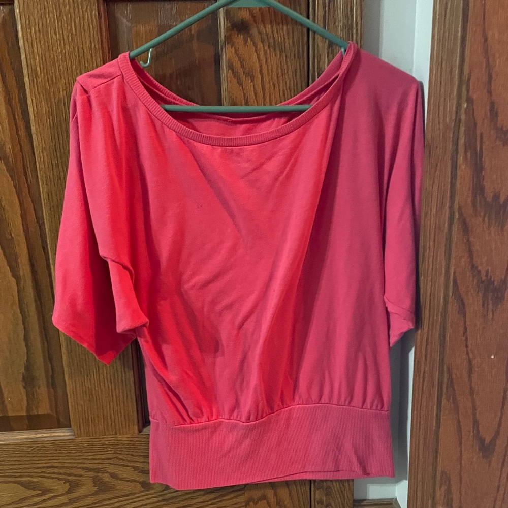 Cute pink dress top with butterfly sleeve